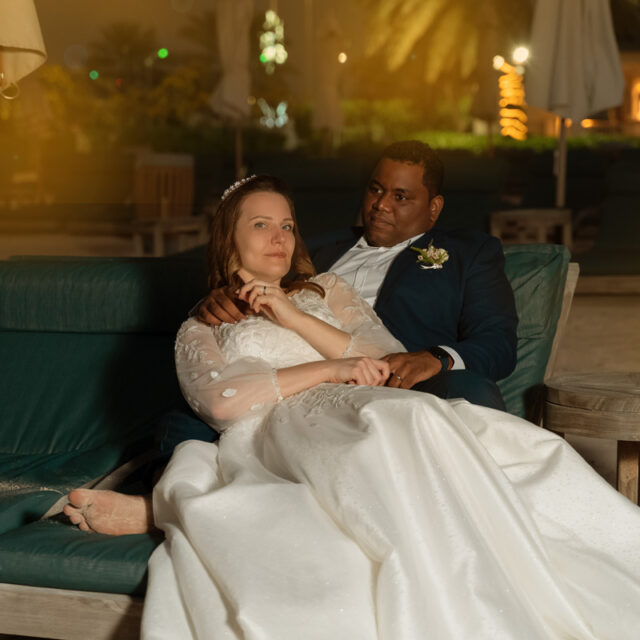 wedding-night-beach-dramatic-pose-fantistic-look