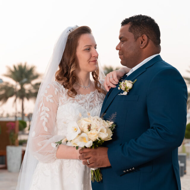 wedding-outdoor-bride-groom-staring-moment